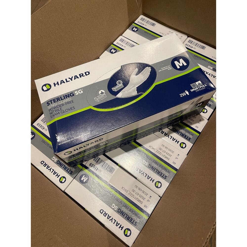 Medium Halyard Sterling Nitrile Exam Gloves (250ct) 41659